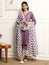 Lavender Cotton Embroidered Kurta Pants & Malmal Dupatta Set